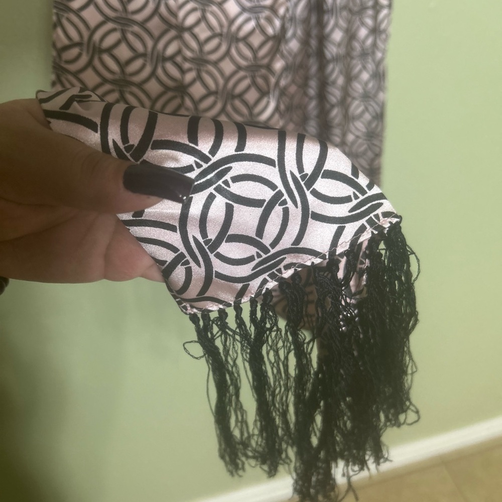 Chic Black and White Geometric Scarf with Fringe